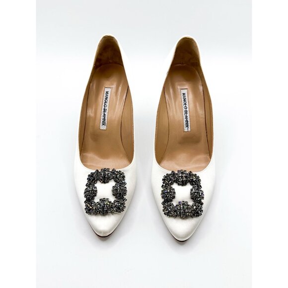 Manolo Blahnik Hangisi 70 Embellished Satin Jewel Buckle Designer Wedding Pumps - Picture 2 of 16